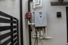 Tankless-Water-Heater-2